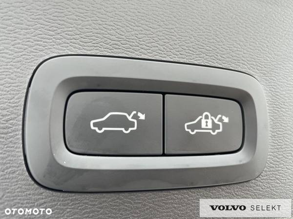 Volvo XC 40 - 33