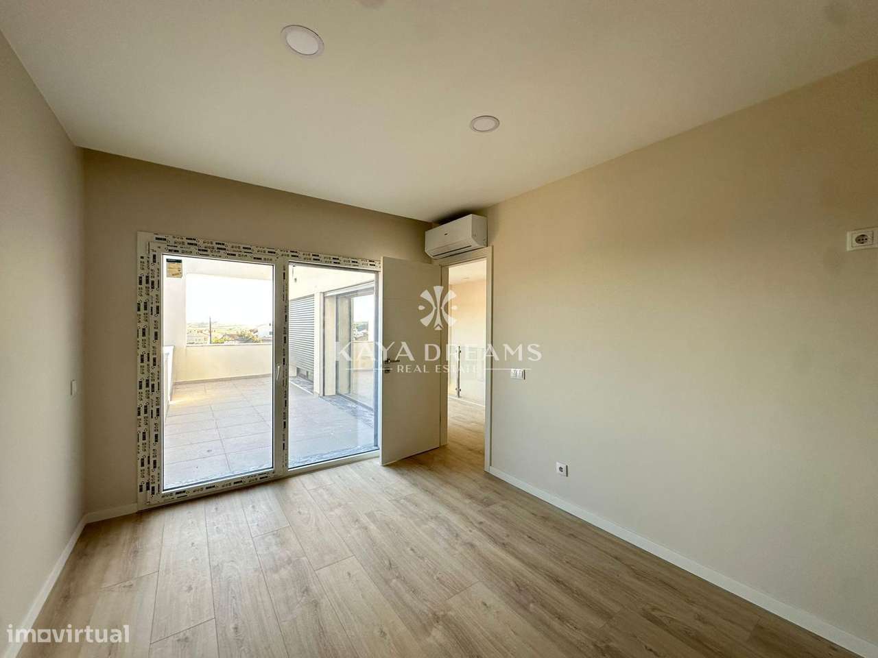 Moradia T5 com Piscina - Nova a estrear em Torres Vedras-22