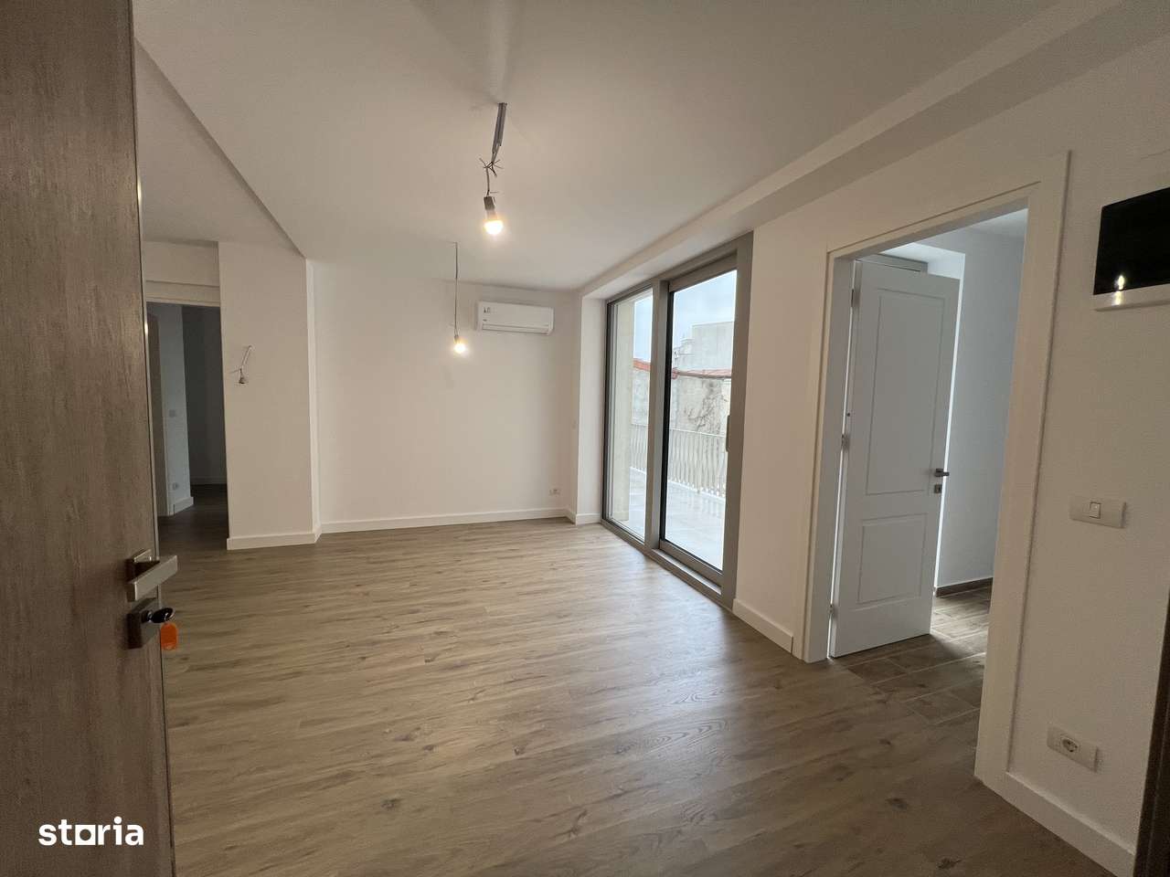 Prima inchiriere 4 camere premium, Bloc Boutique nou - Armenească - Imagine principală: 4/13