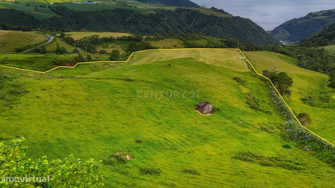 Terreno Rústico na Povoação com vista mar e serra-12