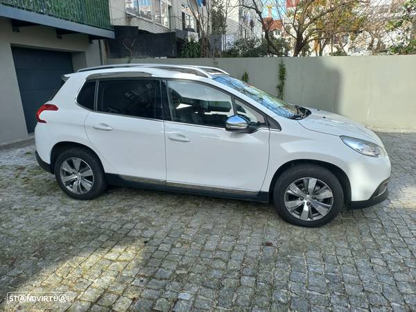 Peugeot 2008 1.6 e-HDi Allure - 3