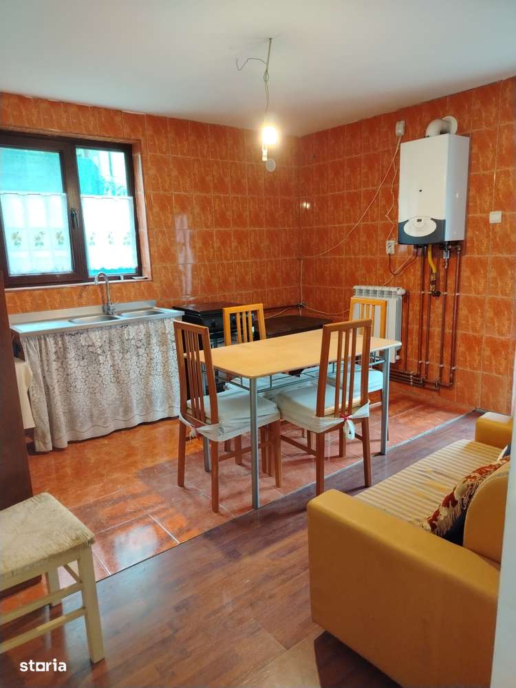 Casa D+P+M, D, 150 mp, teren 700 mp, Bratuleni, în spate la Metro-7