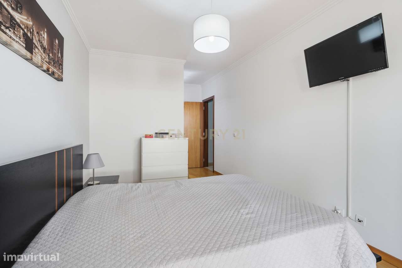 Apartamento T3 com terraço e churrasqueira – Merceana, Alenquer-25