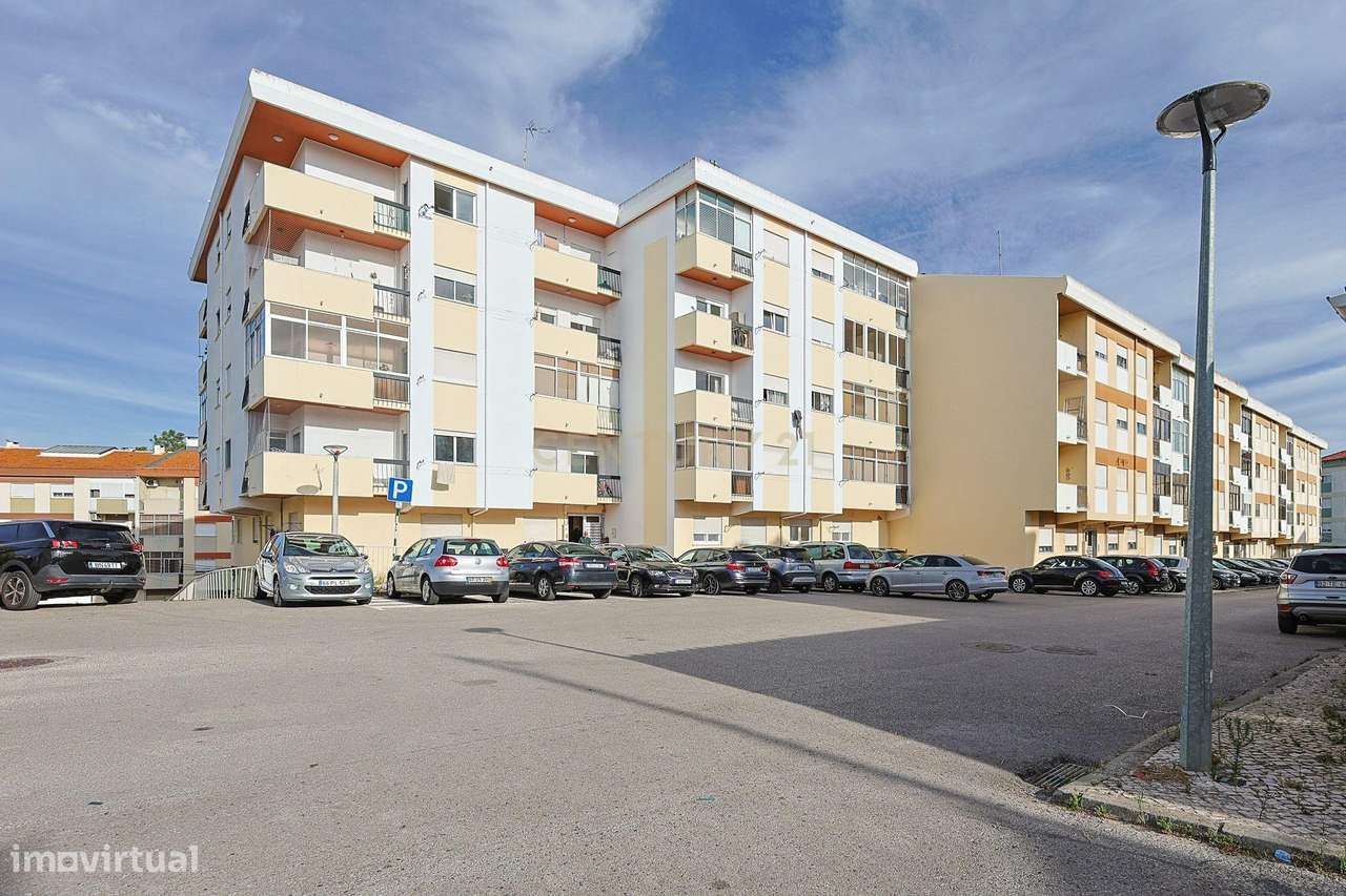 T3 totalmente remodelado em Vale de Milhaços, Corroios-19
