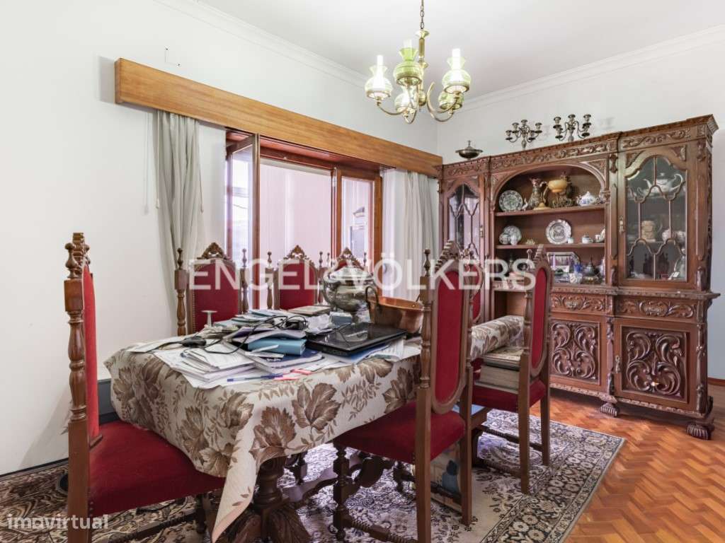 Moradia com duas frações de utilização independente e garagem - Grande imagem: 5/30