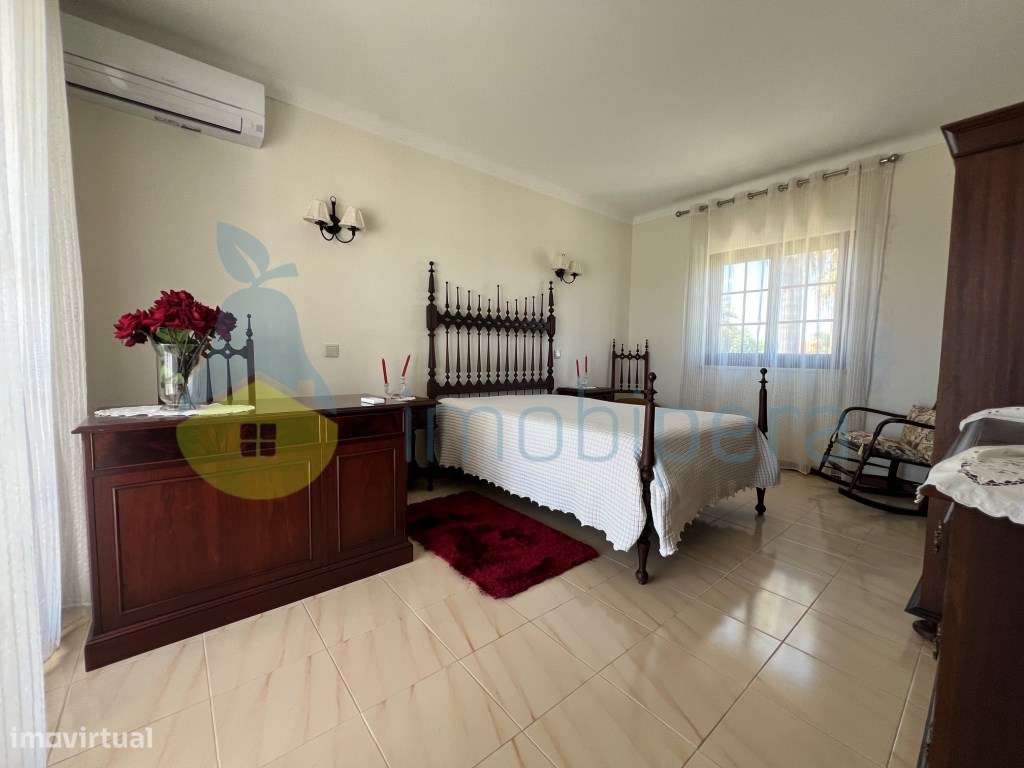 SOBERBA MORADIA T6 COM CASA DE HOSPEDES EM ANEXO-59