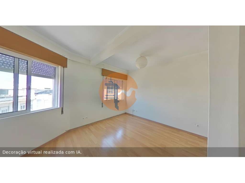 O Seu Novo Lar em Faro - T3 originalmente mas revertido em T2 com L... - Grande imagem: 2/41