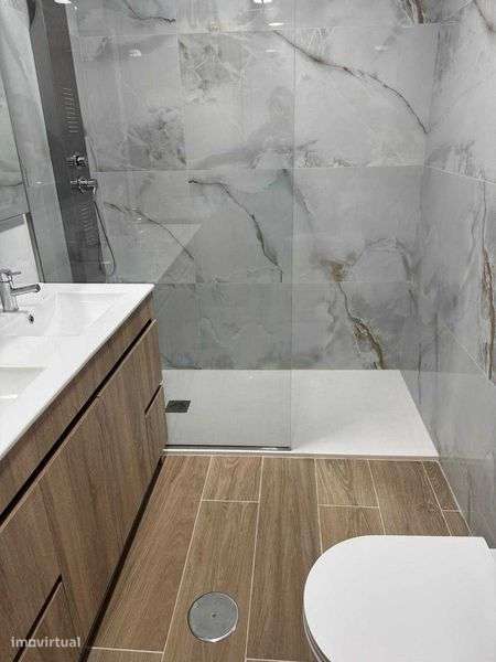 Apartamento T2 Renovado | 92 m² | Garagem 12 m² | Fânzeres, Gondomar - Grande imagem: 4/11