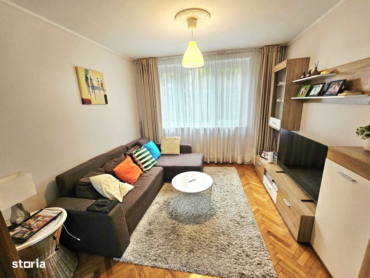 Vând apartament 4 camere-str.Splaiul Crișanei-2