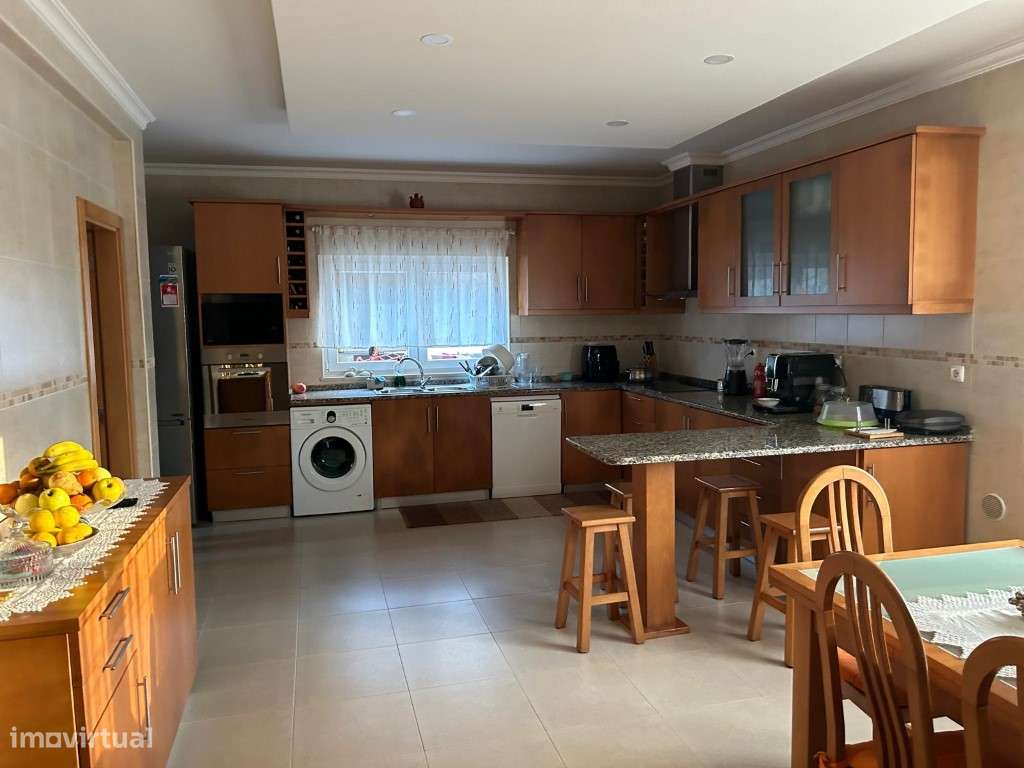 Moradia tipologia T4 - Grande imagem: 2/50