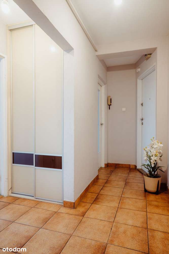 Zgierski Unikat: 2 mieszkania za jednymi drzwiami!-11