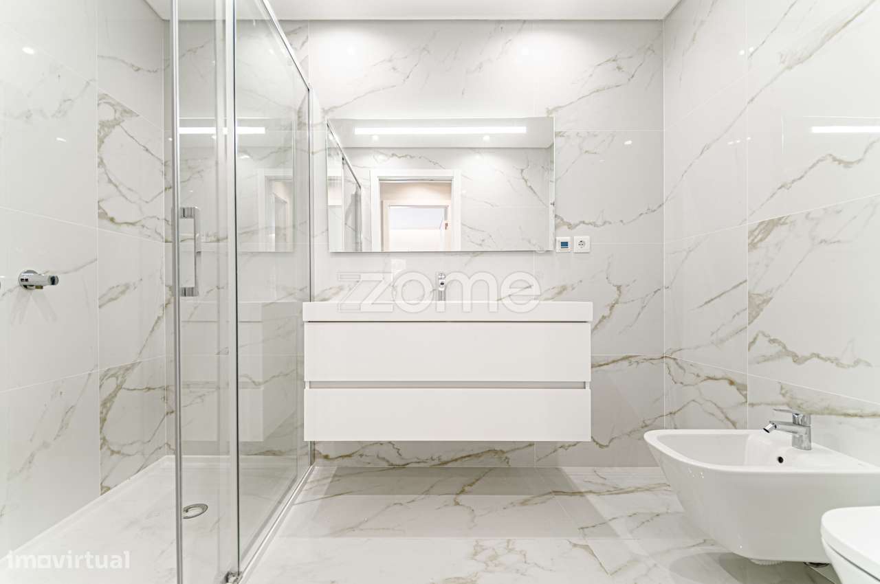 Fabuloso T3 novo a estrear, com varanda e vista rio-17