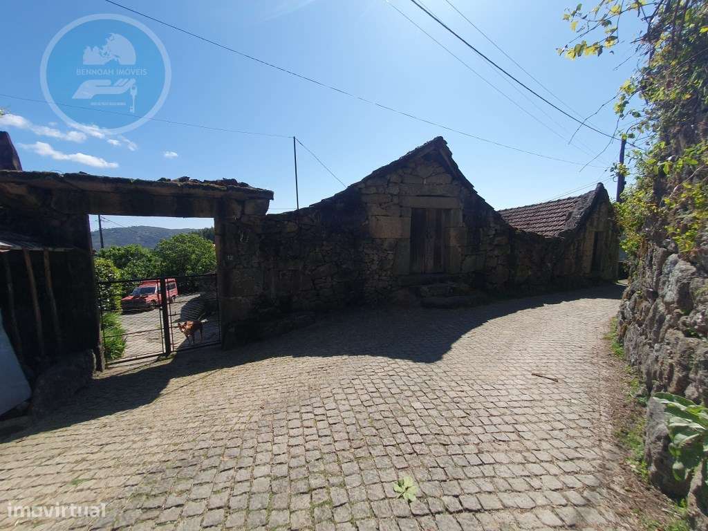 Casa em pedra para restauro em Vila Boa- Cabeceiras de Basto-10