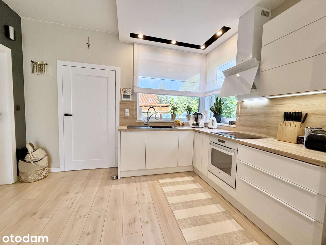 Nowoczesny dom, w którym każdy detal pracuje na Twój komfort-7