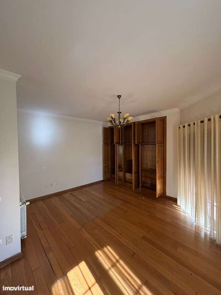 Imóvel de banco : apresente-nos a sua e-5