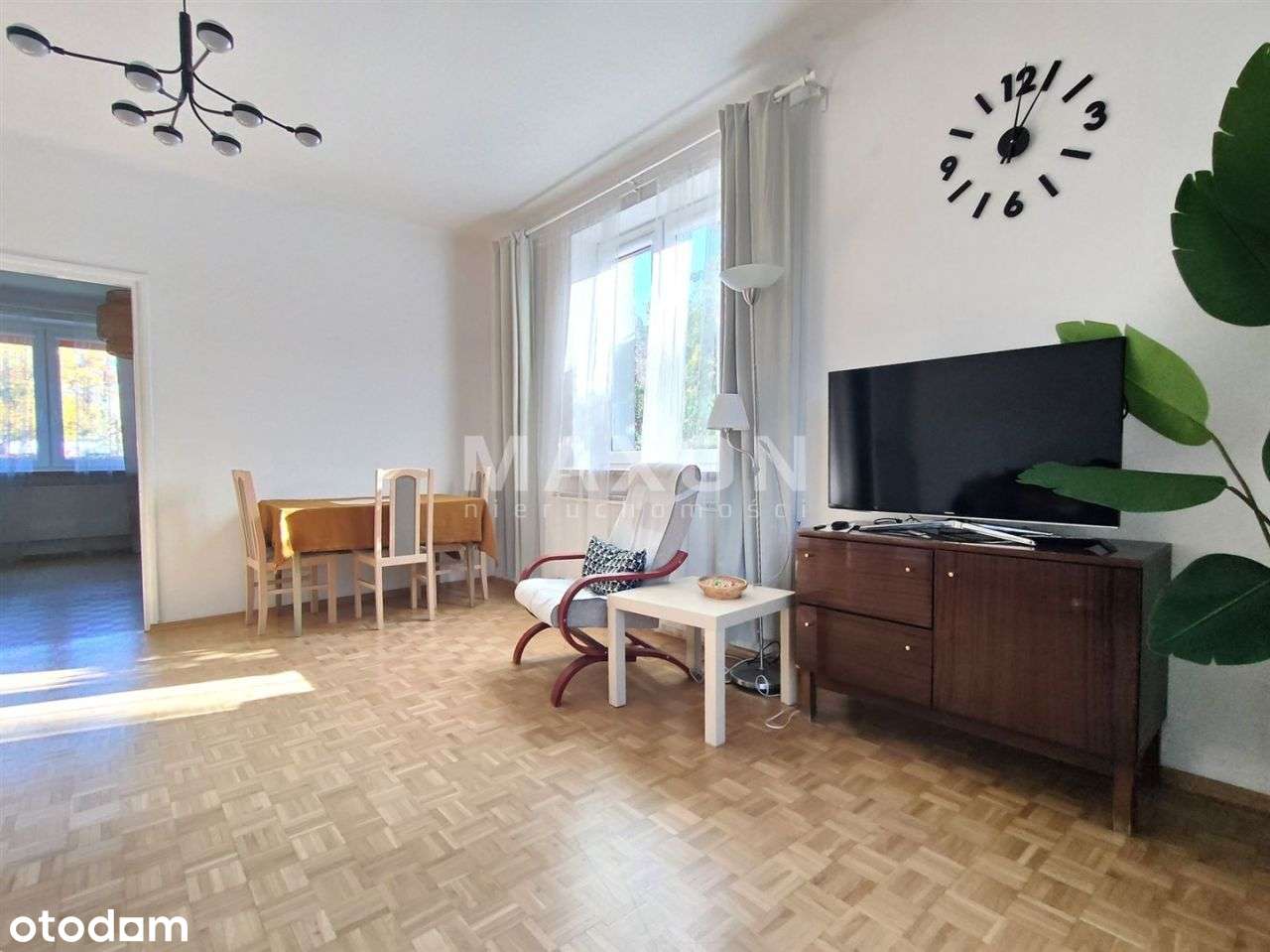 Metro 10 min ✨ własny ogród ✨ spokojna okolica - Pełny obrazek: 4/12