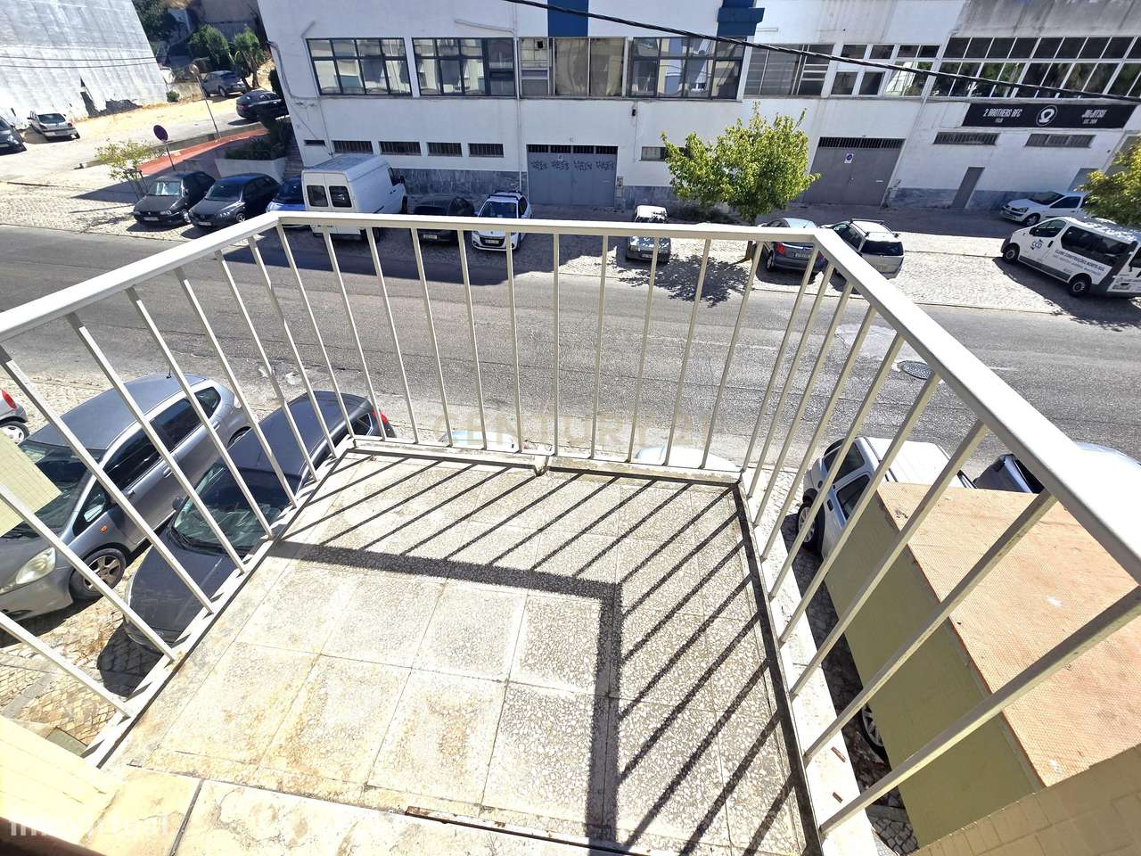 Apartamento T3 com varandas e arrecadação-23