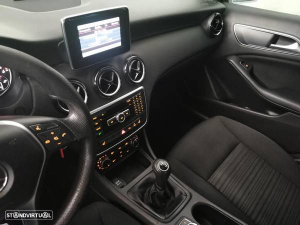 Mercedes-Benz A 180 CDi BlueEfficiency - 15