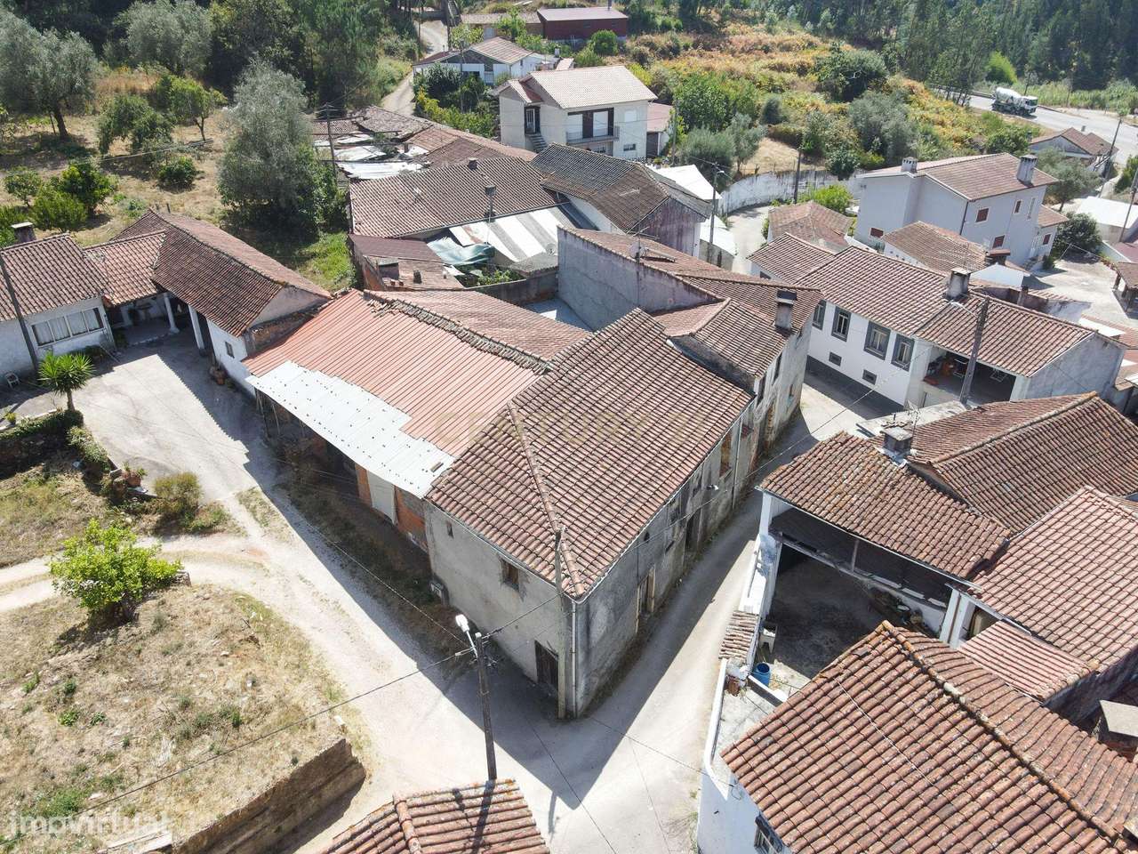 Moradia para Reabilitação em Rio Vide, Miranda do Corvo - Grande imagem: 4/15