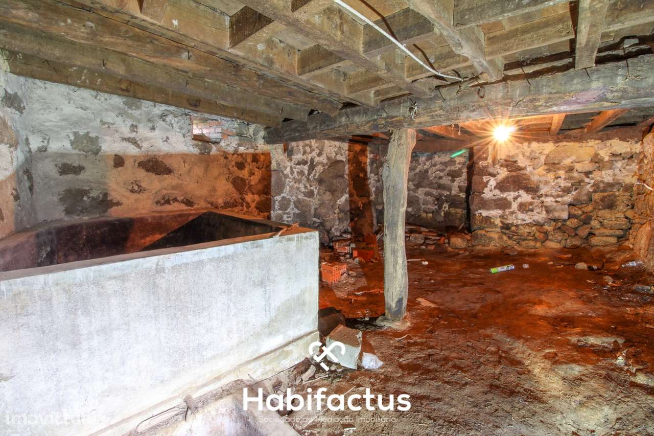 Duas Moradias para Remodelação em Coelhoso, Tondela-14