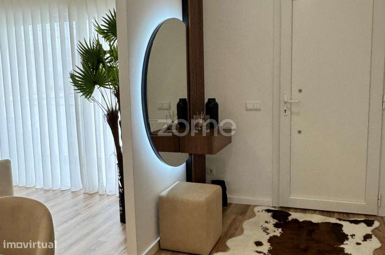 Moradia T4 Semi-Nova c/ Terraço - Jardim em Cacia, Aveiro - Grande imagem: 4/29