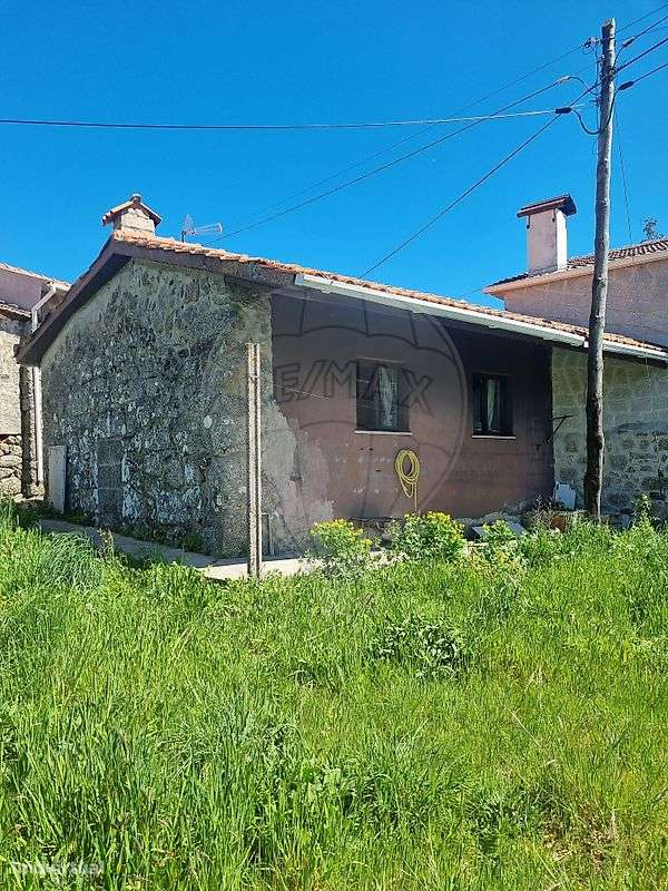 Moradia T2 para venda-9