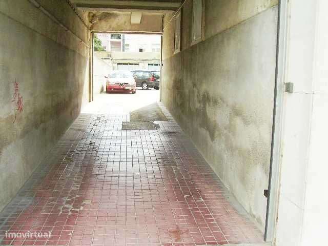 Av. Roma, junto Praça de Alvalade e Av. Igreja, garagem Box (fechada) - Grande imagem: 5/7