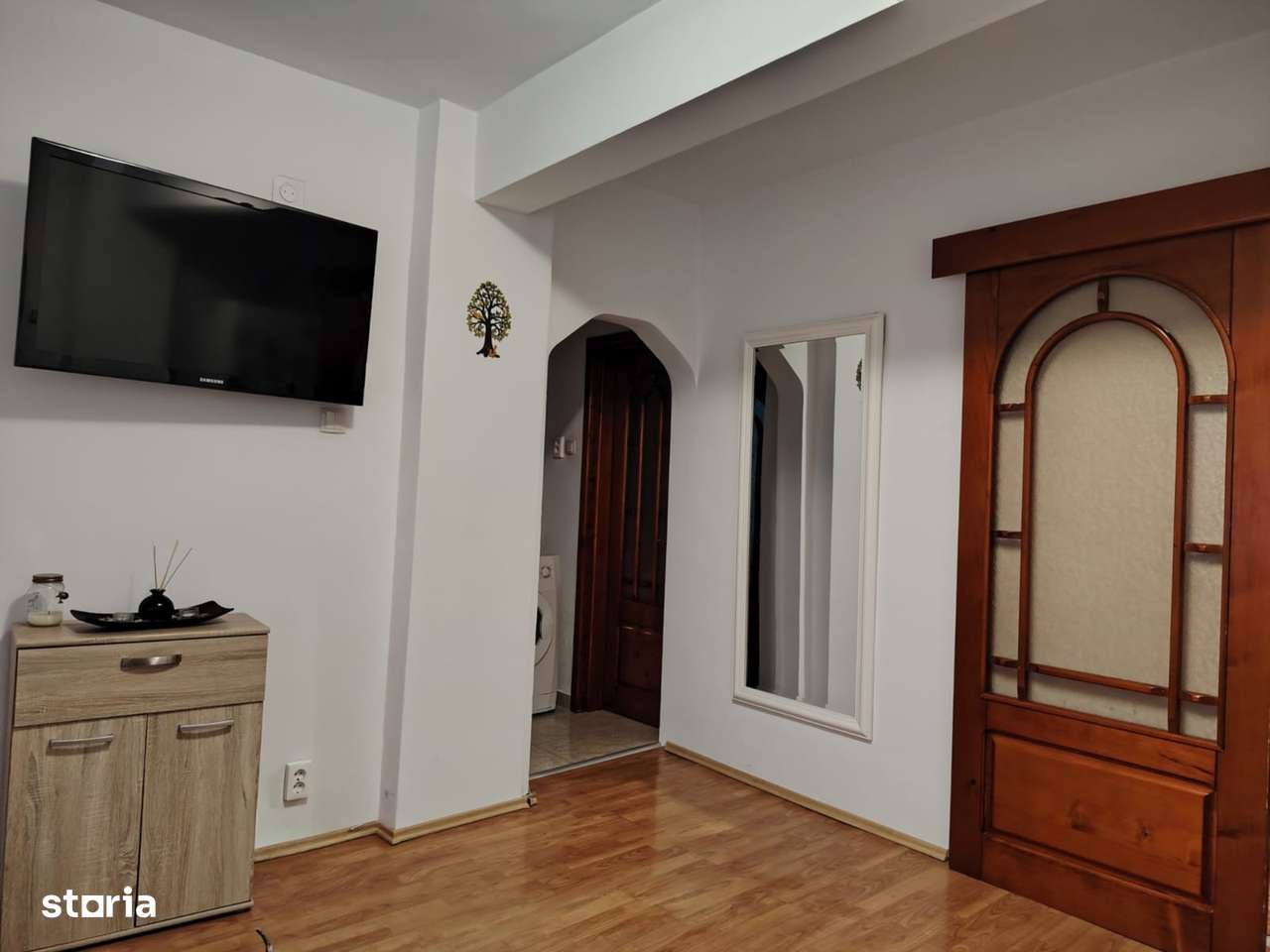 G.Enescu-Apartament 2 camere et.2,cu centrala termica,69500Euro.-2