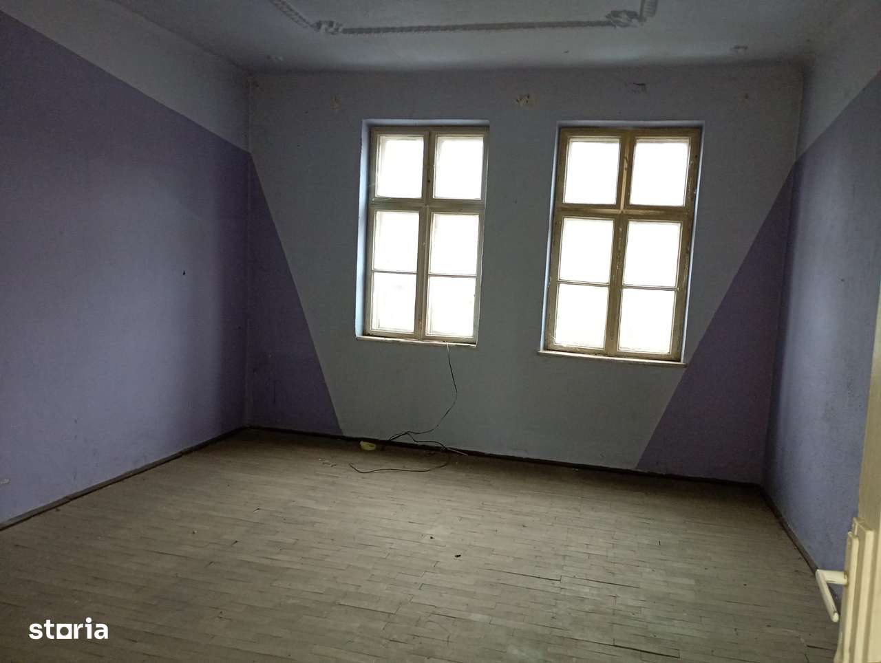 Vând imobil compus din 12 apartamente - Imagine principală: 5/17