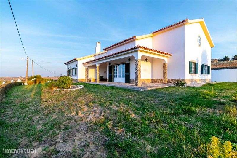 Moradia com Vista Panorâmica - Grande imagem: 4/12