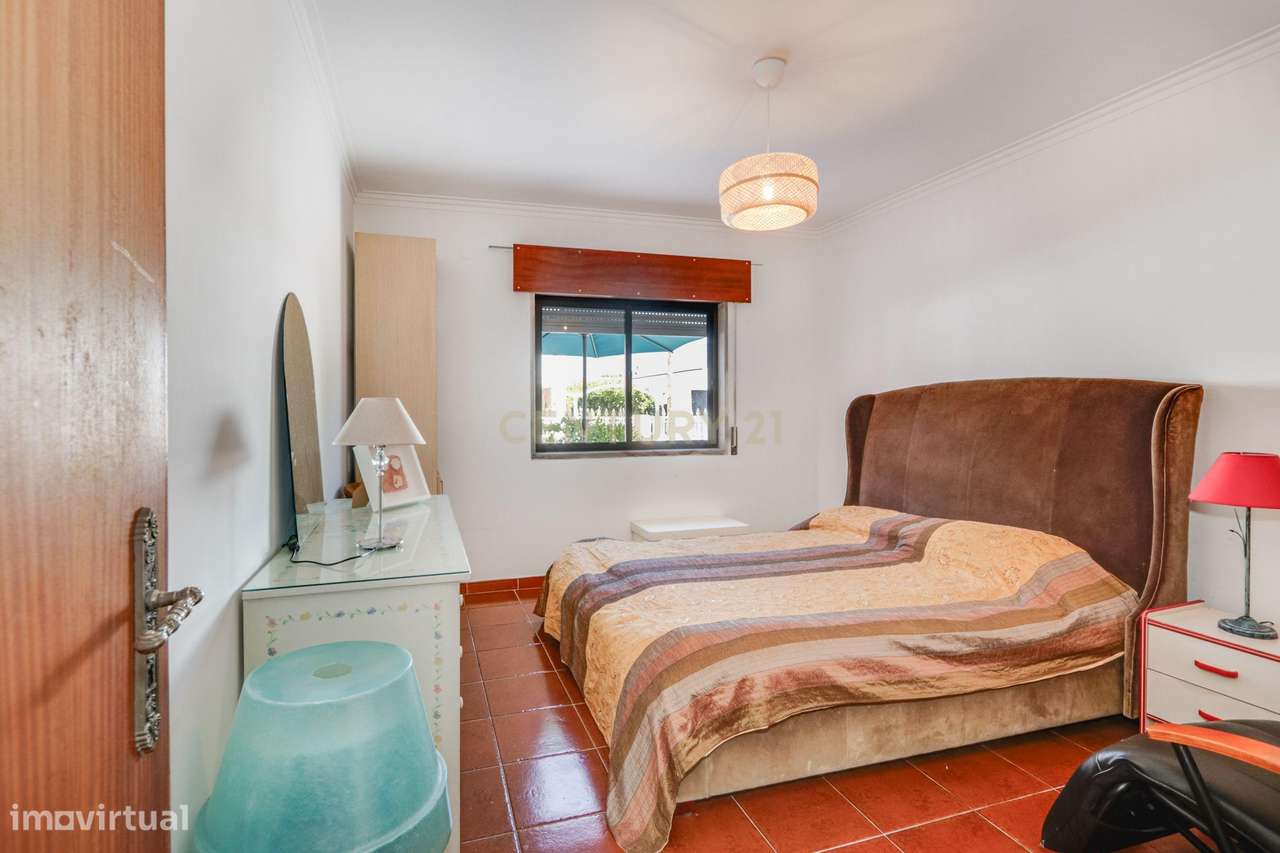 Espetacular Moradia T6 em Charneca de Caparica, Almada-9