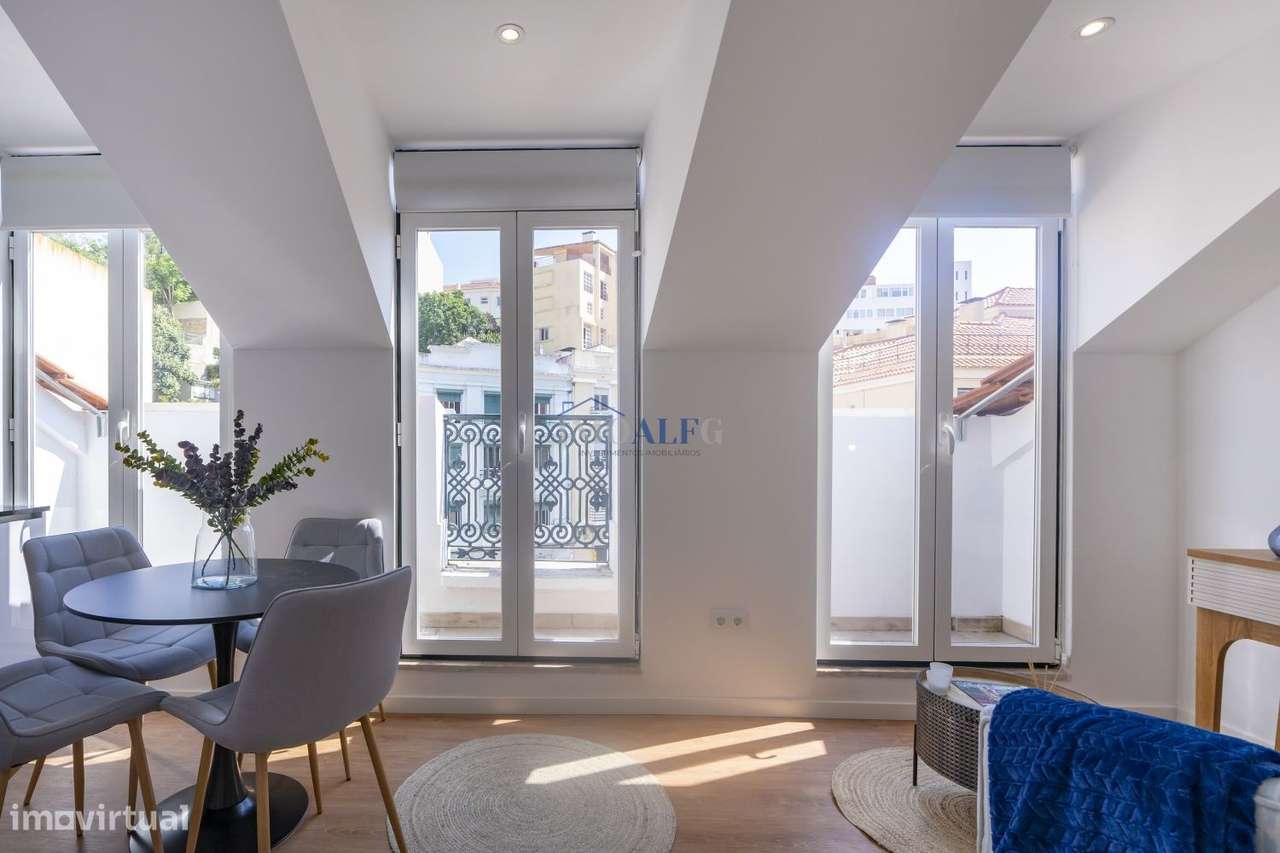 Apartamento T2 com terraço no Bairro de São Vicente - Grande imagem: 2/25