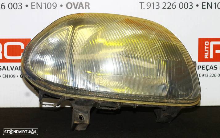 FAROL DIREITO RENAULT CLIO II - 2