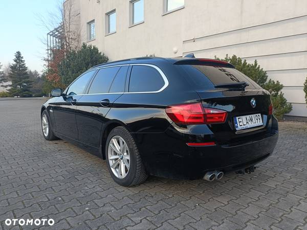BMW Seria 5 525d xDrive - 6