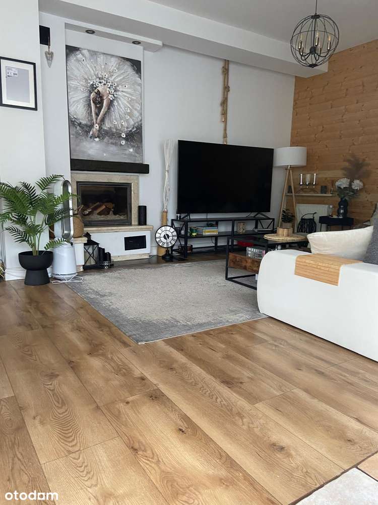 Dom Józefów. Doskonała lokalizacja-1