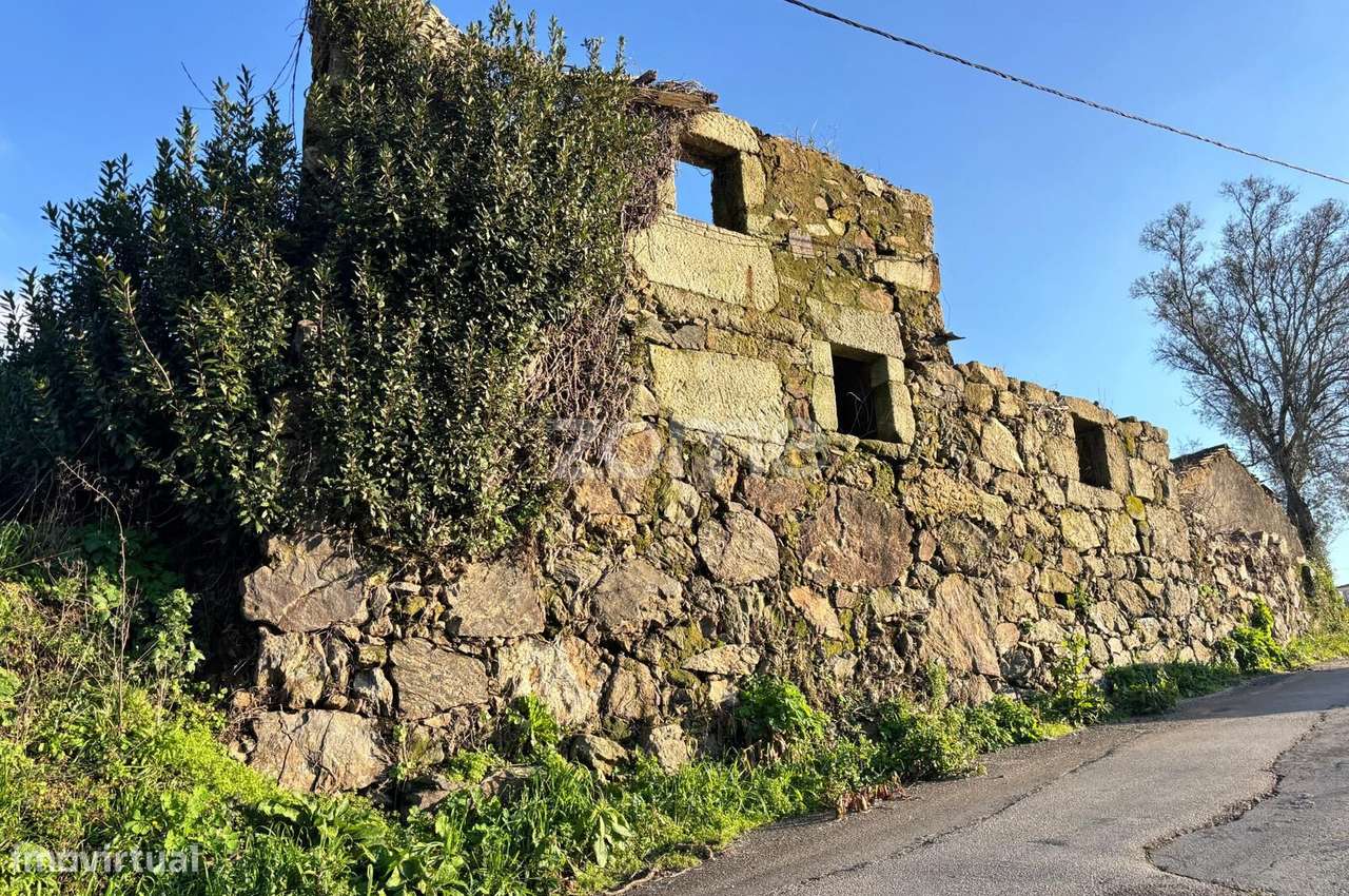 Ruína T2 para restauro - Grande imagem: 4/16