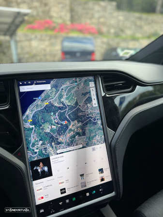 Tesla Model X 75D - 31