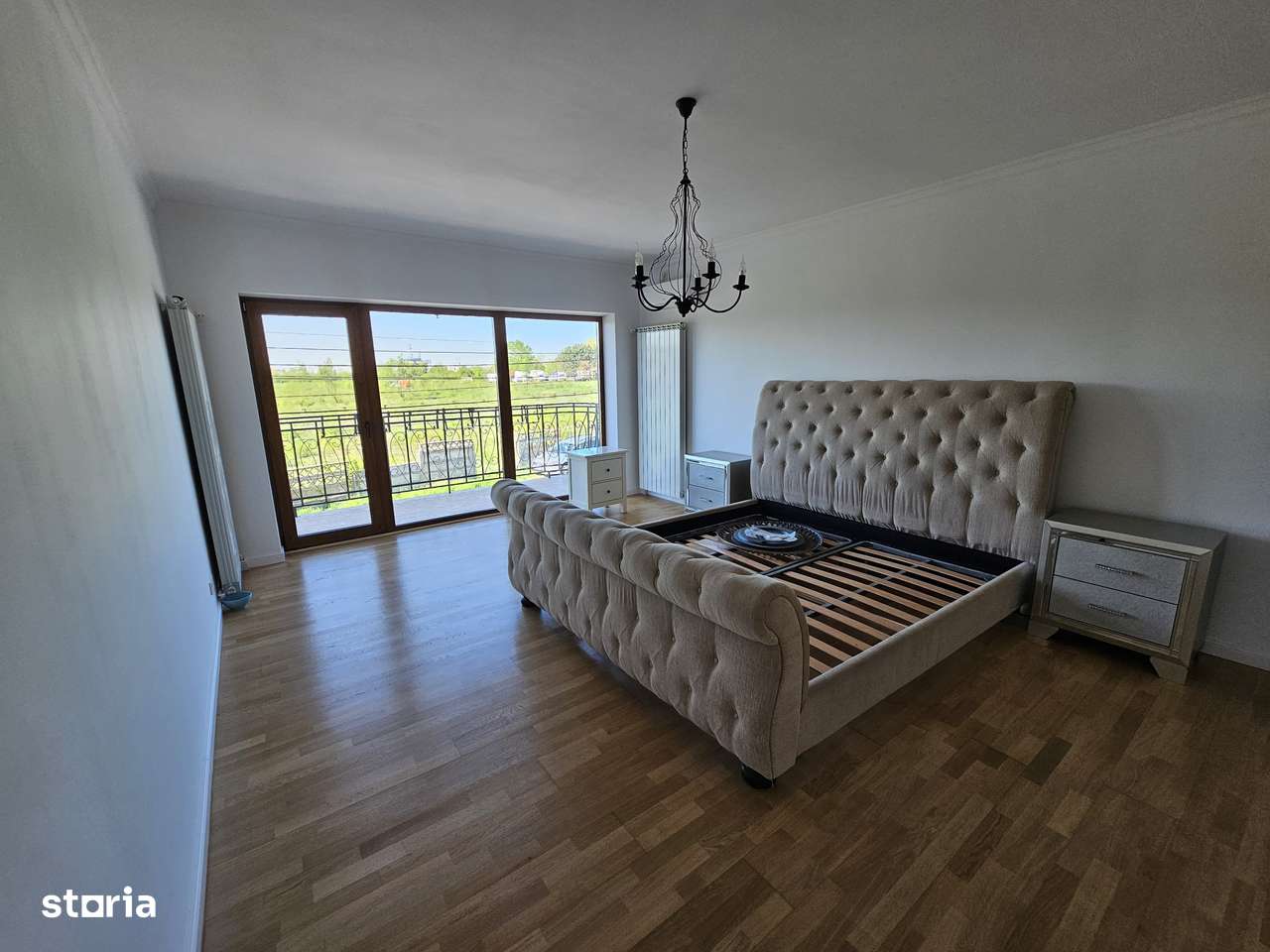 Casă spațioasă de închiriat cu curte amenajată și facilități complete - Imagine principală: 5/20