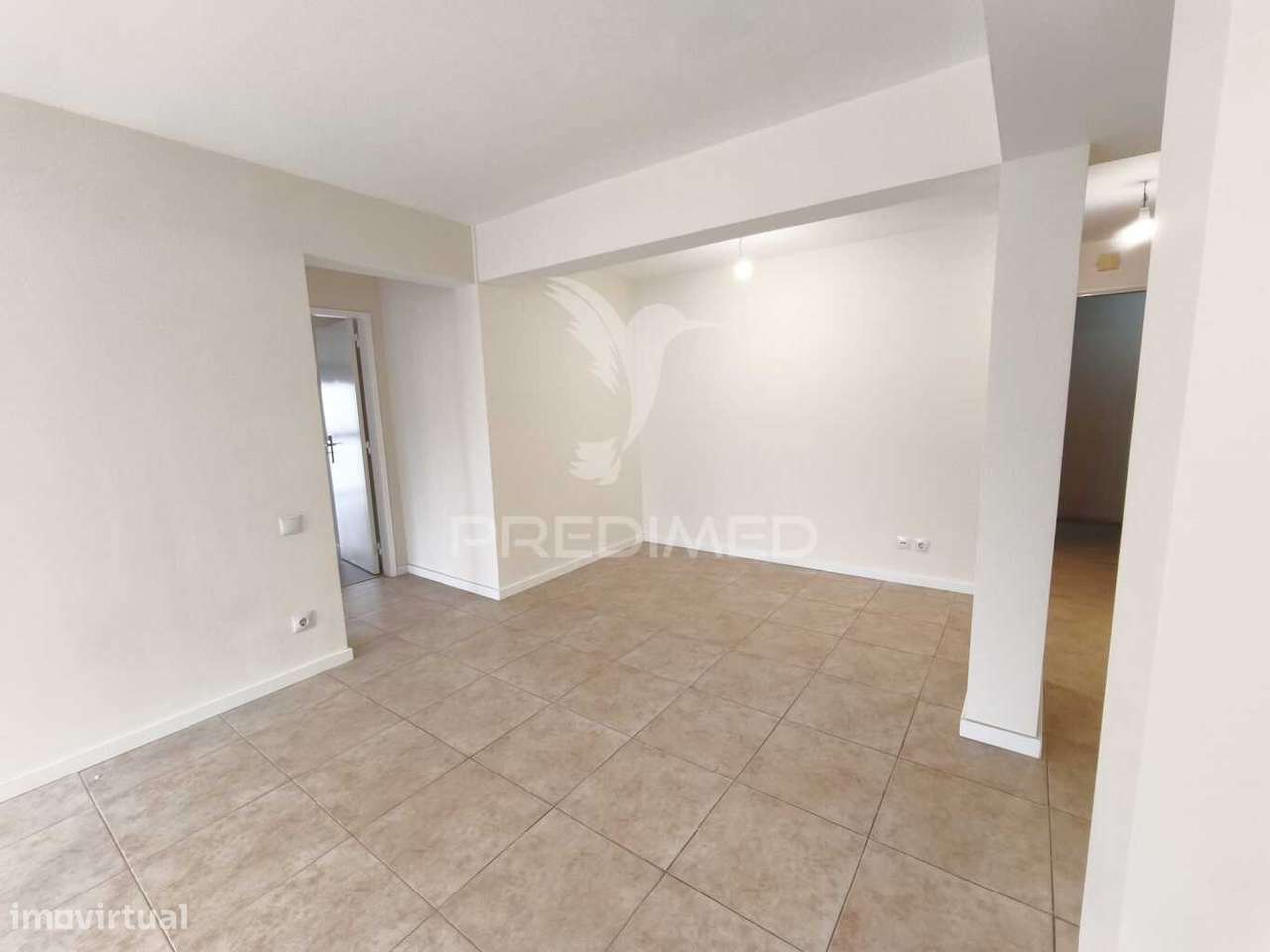 Apartamento T2 c/melhoramentos - Grande imagem: 2/26