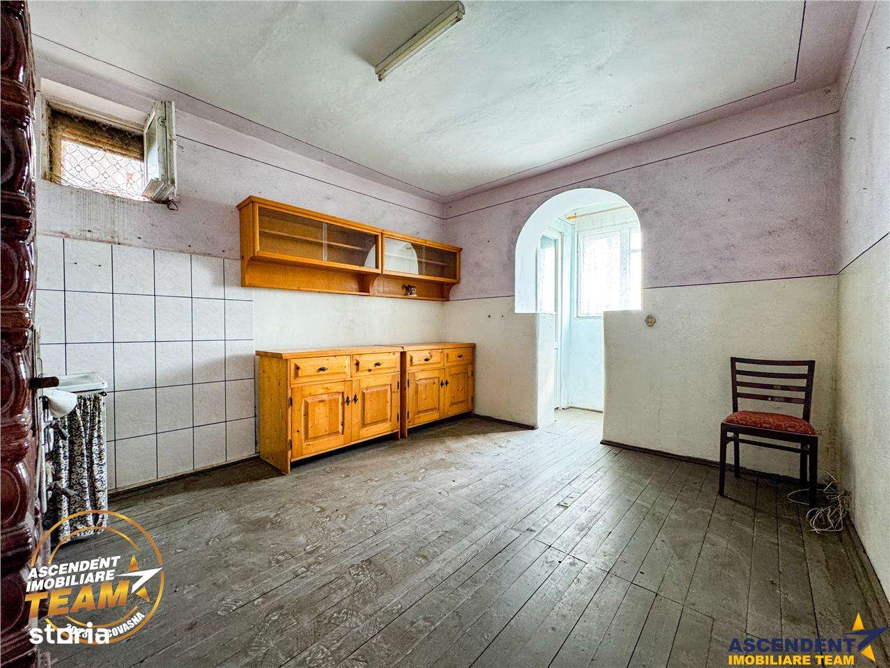 FILM! Apartament 2 camere,decomandat,cu garaj,1.400 mp teren,Let,Covas - Imagine principală: 4/15