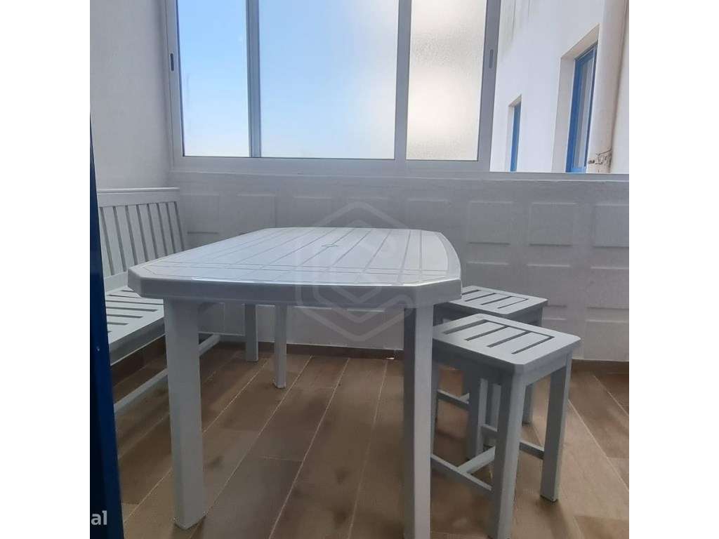 Apartamento T1 remodelado na Praia da Rocha, Portimão-11