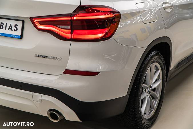 BMW X3 xDrive20d AT xLine - 38