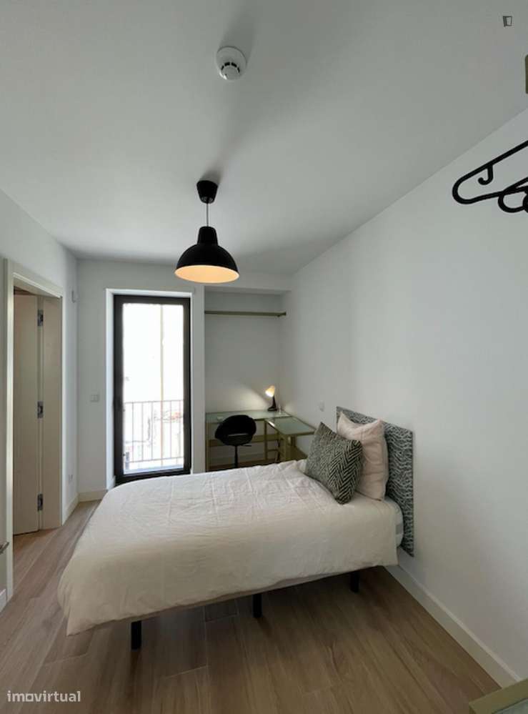 Quarto - localizado em Benfica Lisbon - Grande imagem: 5/10