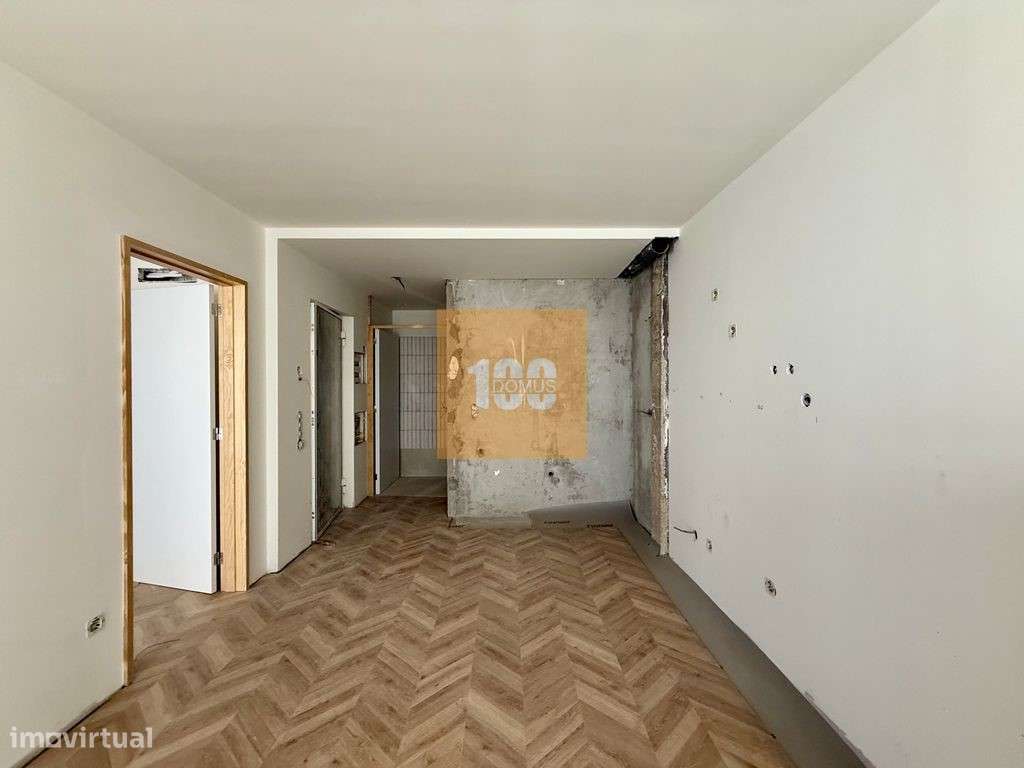 T1 novo com varanda aos Aliados - Grande imagem: 5/18