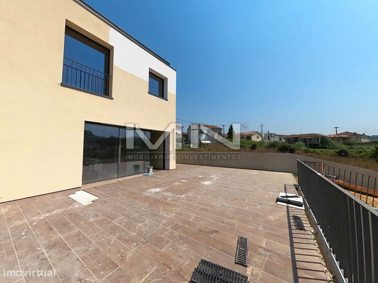 Moradia V4 -c/ piscina - 5 km do Porto-39