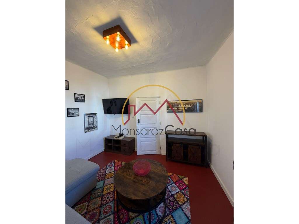 Moradia T2 em Campinho - Grande imagem: 4/24