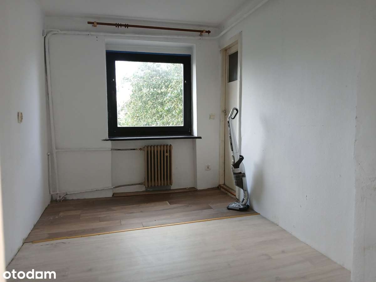 Dom z garażem i dużym ogrodem !-12