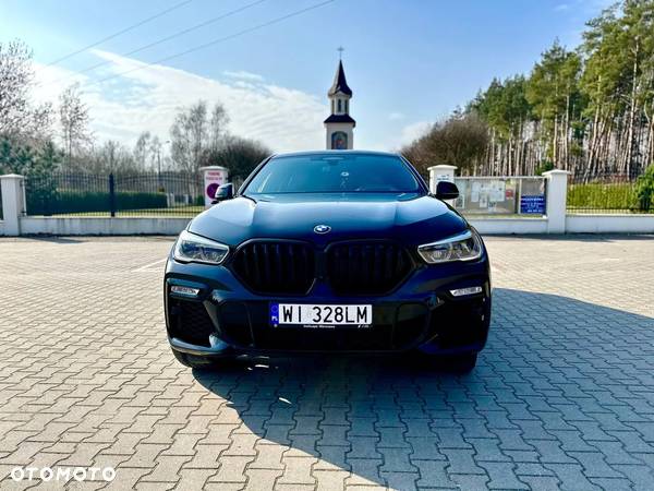 BMW X6 xDrive40i mHEV - 11