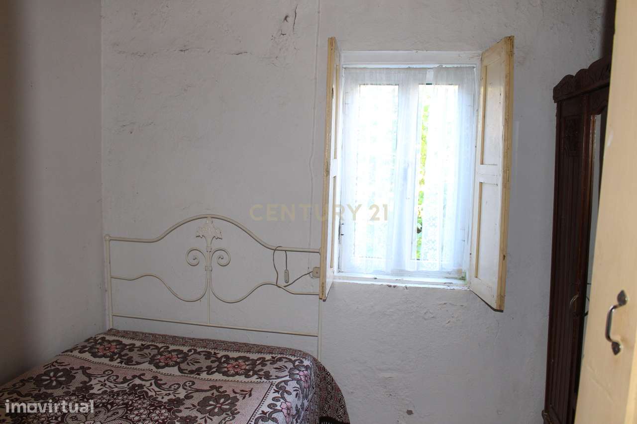 Casa para Recuperação em Cinfães - Oportunidade Única! - Grande imagem: 4/30