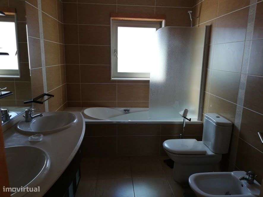 Moradia individual T3 - Alvarães - Grande imagem: 5/8